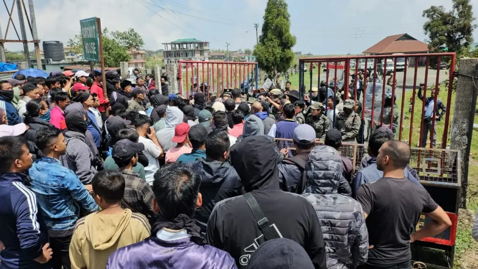 KSU stages protest in front of Sohra police station, says stop making arrests based on mobile locations